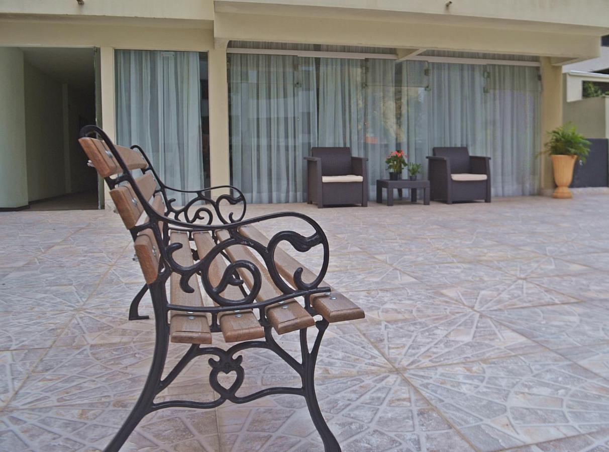 Hotel Ampiezza Куритиба Экстерьер фото